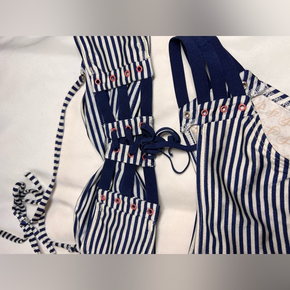 Bikinis by Victoria Secret -Three pack - Picture 5 of 9